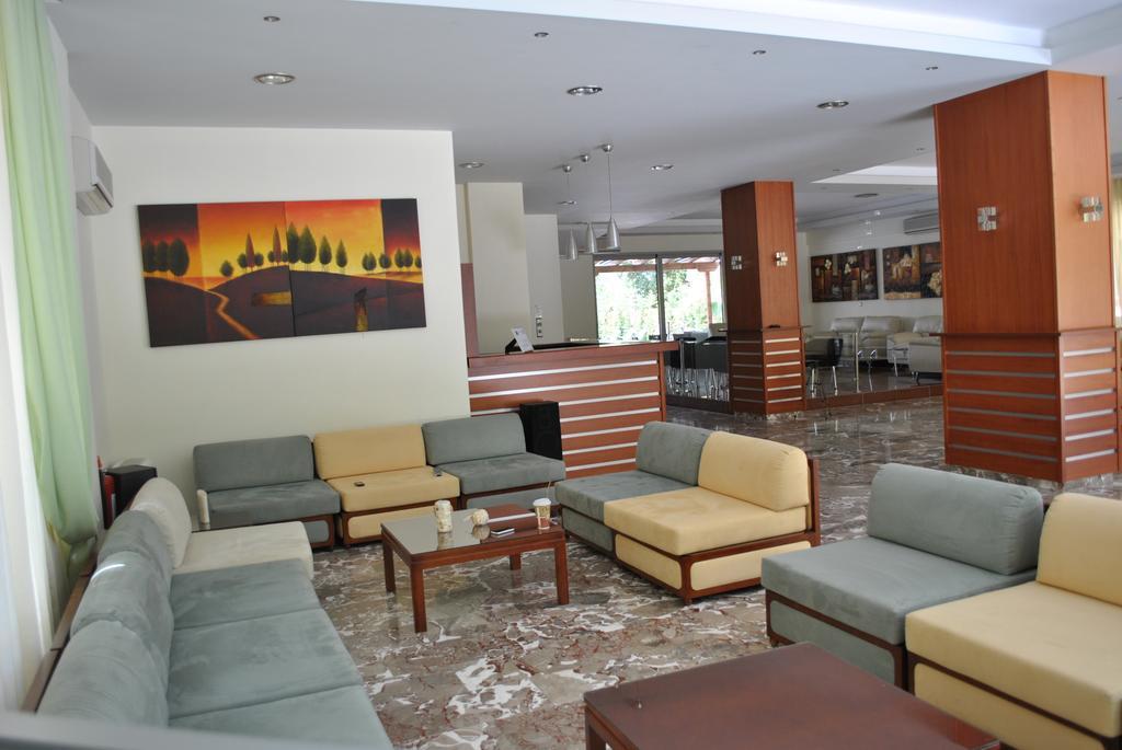 Hotel Ena Lutrá Ipátisz Kültér fotó