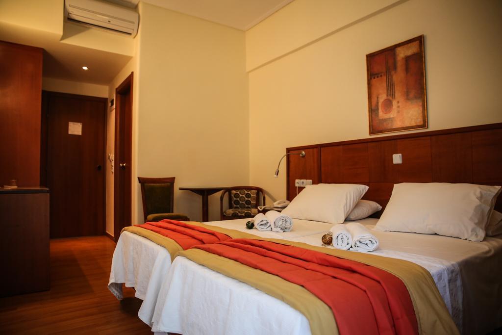 Hotel Ena Lutrá Ipátisz Kültér fotó
