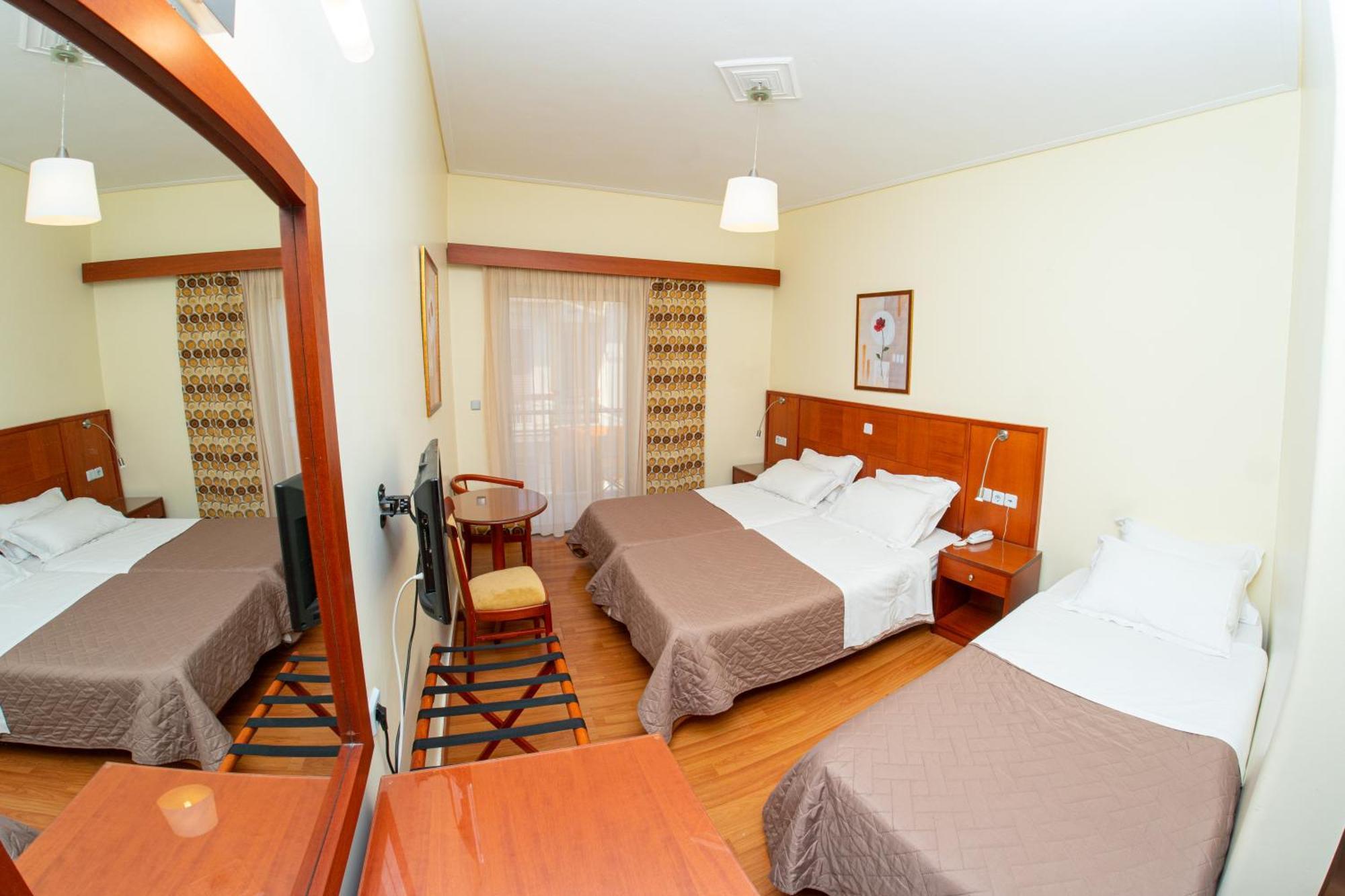 Hotel Ena Lutrá Ipátisz Kültér fotó