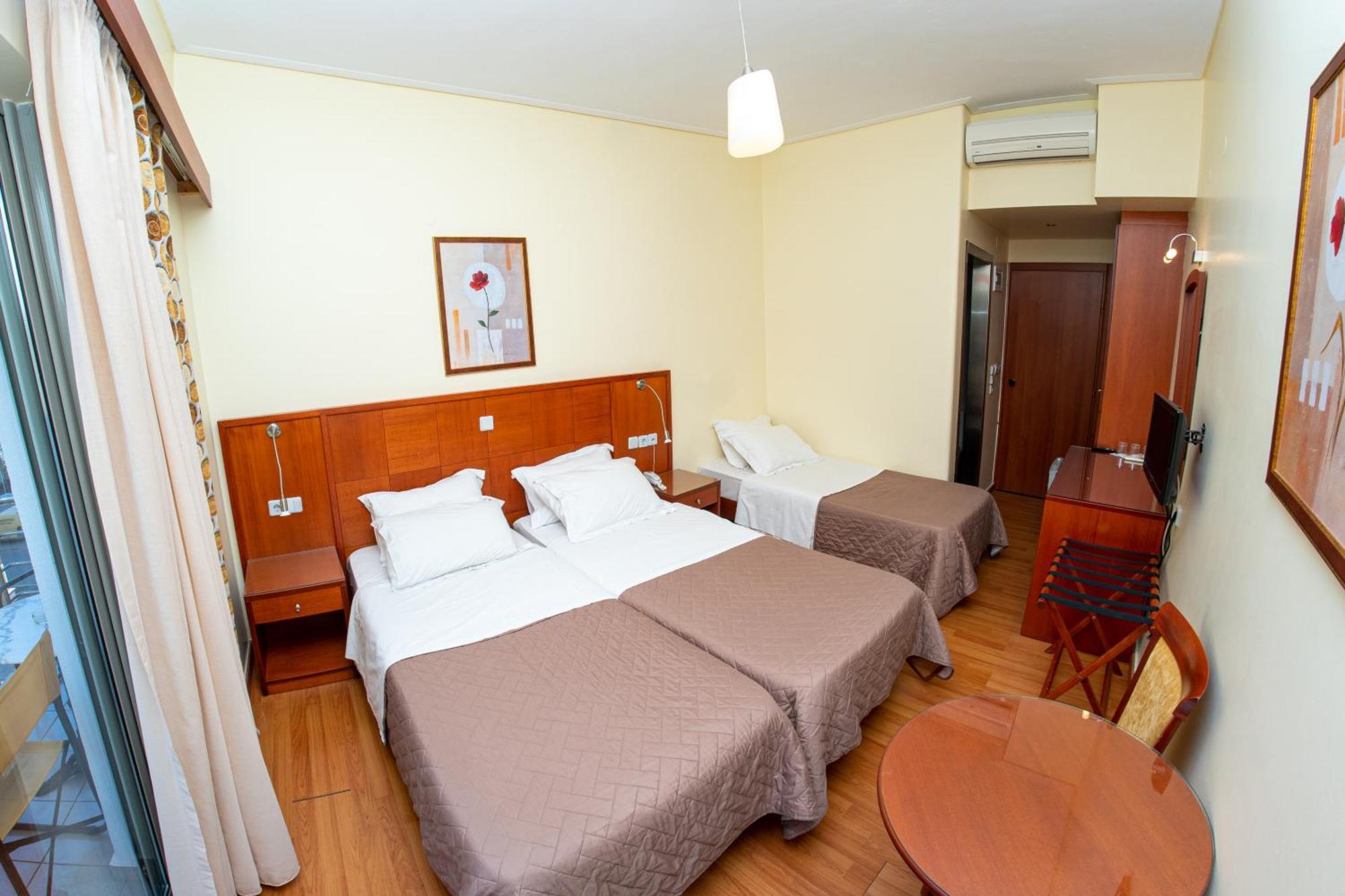 Hotel Ena Lutrá Ipátisz Kültér fotó