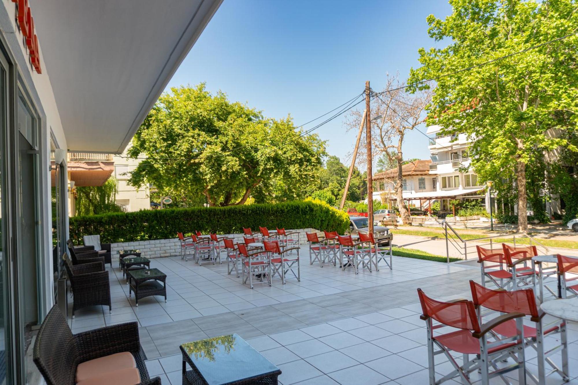 Hotel Ena Lutrá Ipátisz Kültér fotó