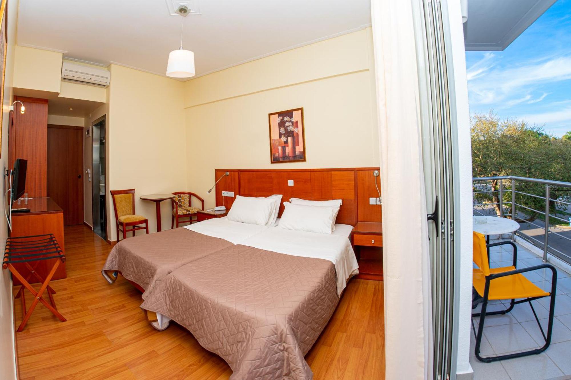 Hotel Ena Lutrá Ipátisz Kültér fotó