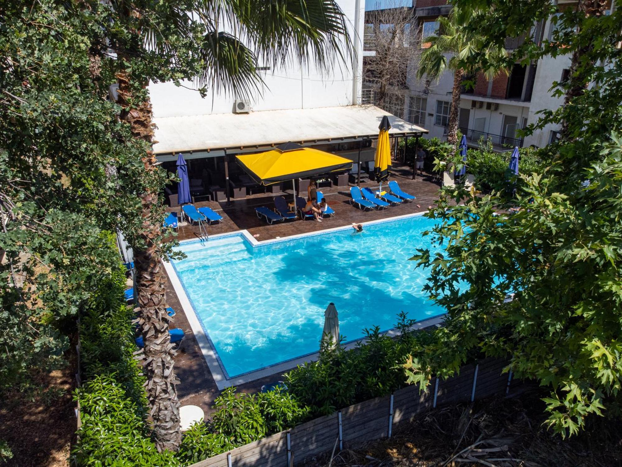 Hotel Ena Lutrá Ipátisz Kültér fotó