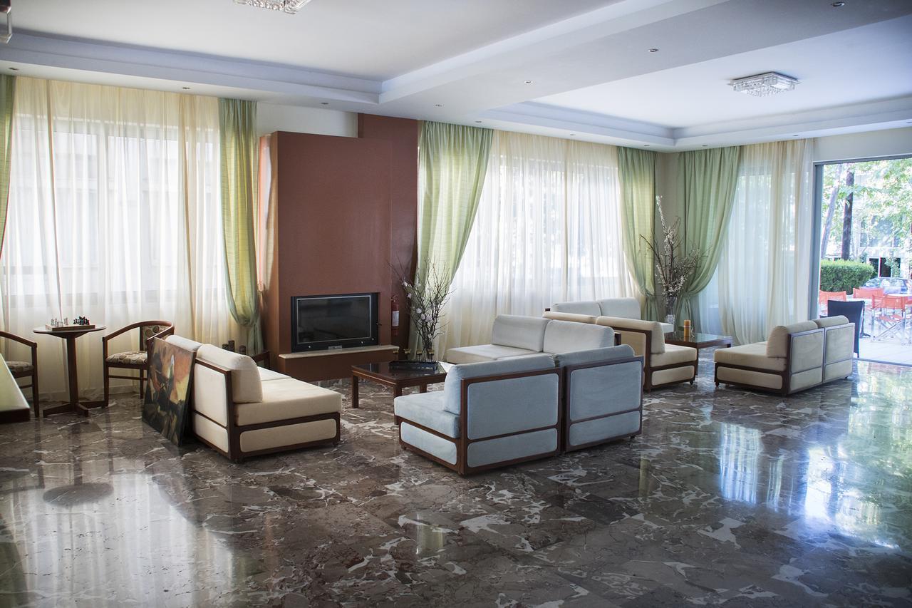 Hotel Ena Lutrá Ipátisz Kültér fotó